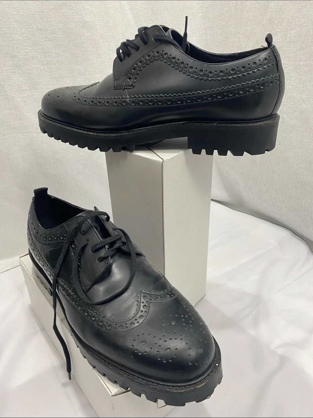 Brochu Walker Black Leather Wingtip Derby Shoes